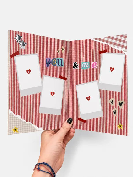 Interior del álbum — Álbum de figuritas · Aniversario love